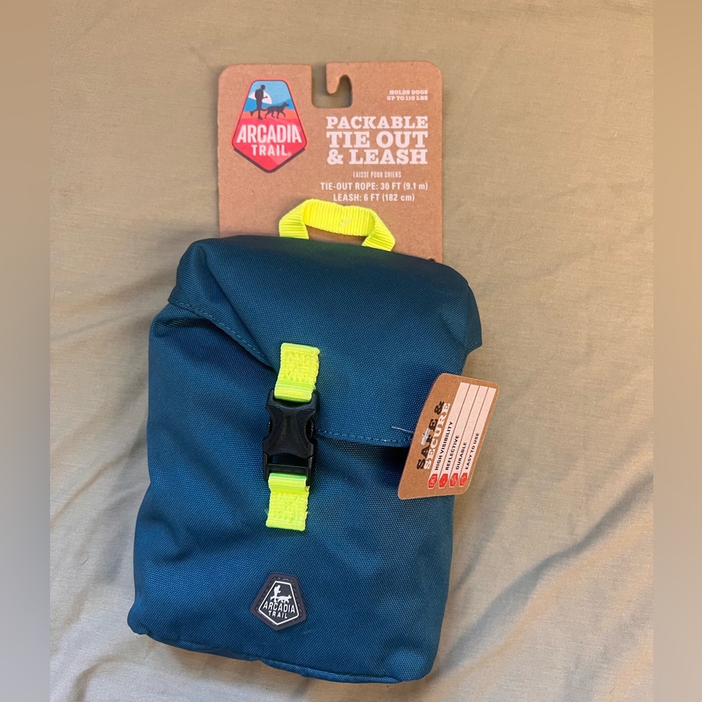 Arcadia Trail Packable Tie Out & Leash. 30’ Rope with 6' Leash